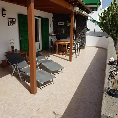 Casa El Nido Holiday home Charco del Palo